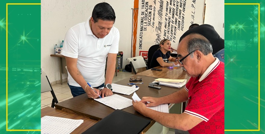 Avanza entrega de bonos a docentes
