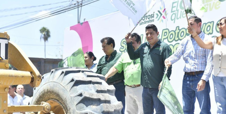 Entregan apoyos en Ciudad Fernández