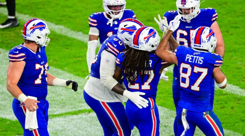 BILLS VIENEN DE ATRÁS PARA CERRAR INVICTOS PRETEMPORADA