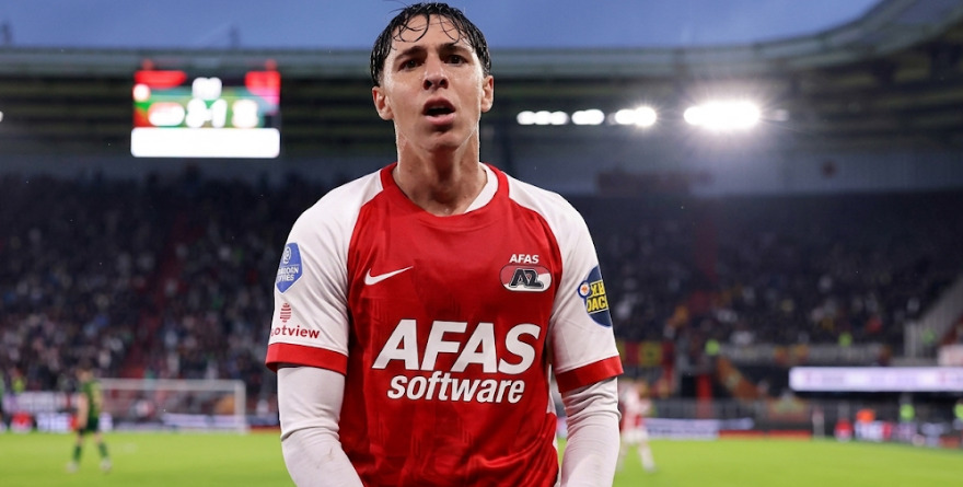 MATEO CHÁVEZ ANOTA Y ASISTE EN GOLEADA DEL AZ ALKMAAR
