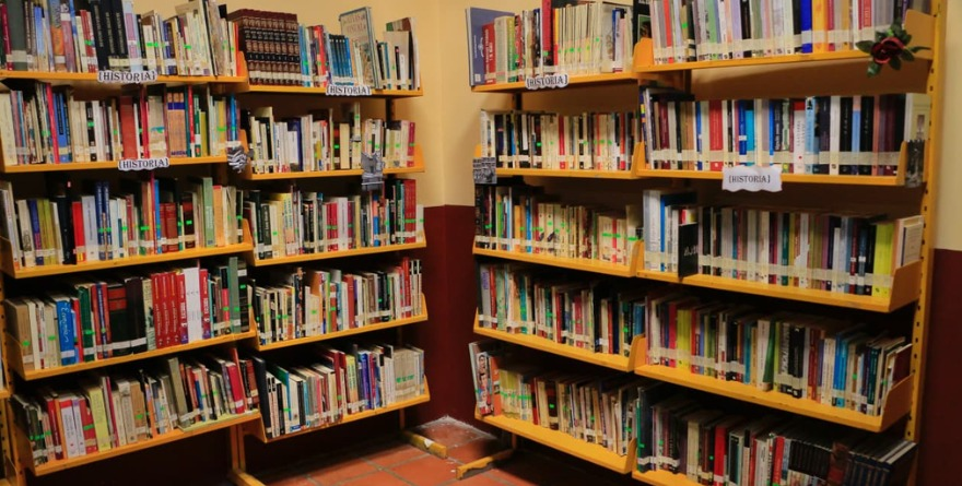 Retoman actividades del Café Literario