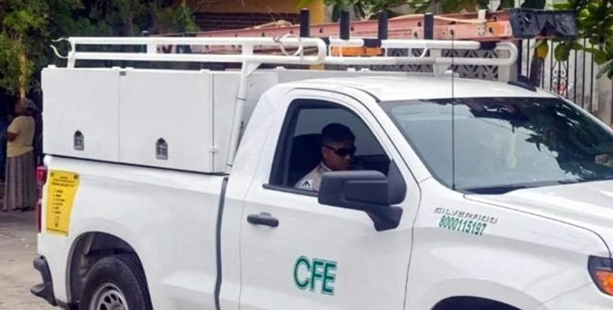 Reclaman apagones a CFE