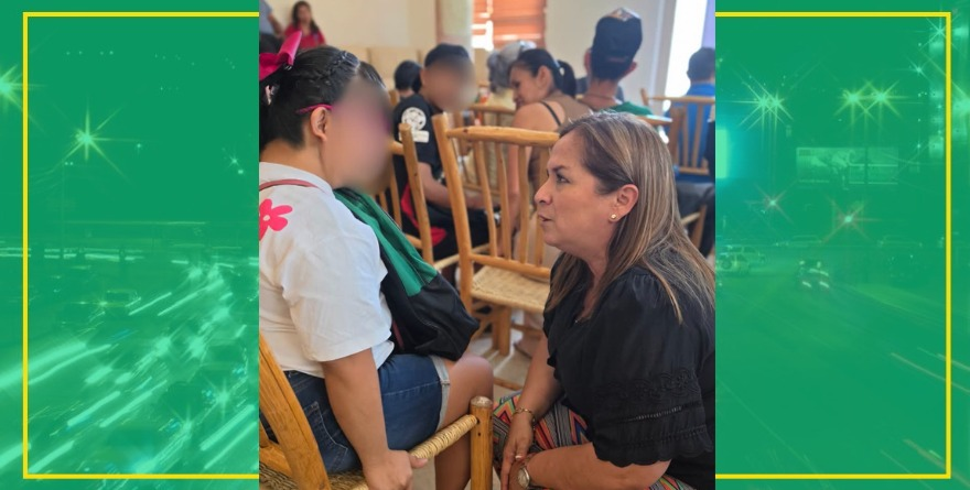 Entrega de útiles a jóvenes de Valles