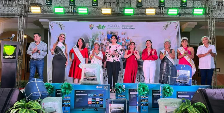 Celebran a adultos mayores en su dia