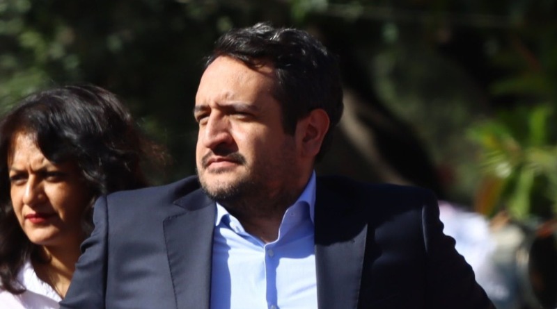 PRESUME JOSÉ RAMÓN LÓPEZ VISITA A TIENDA EN EU