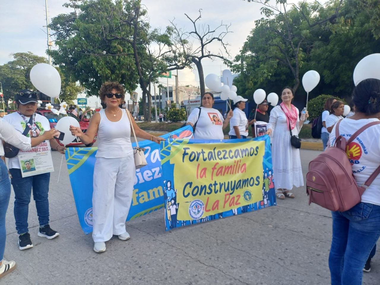 Vallenses marchan por la familia y valores sociales