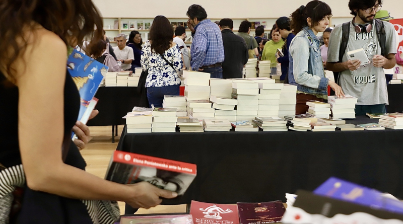 URGEN EDITORES A RECONSTRUIR POLÍTICA LIBRERA