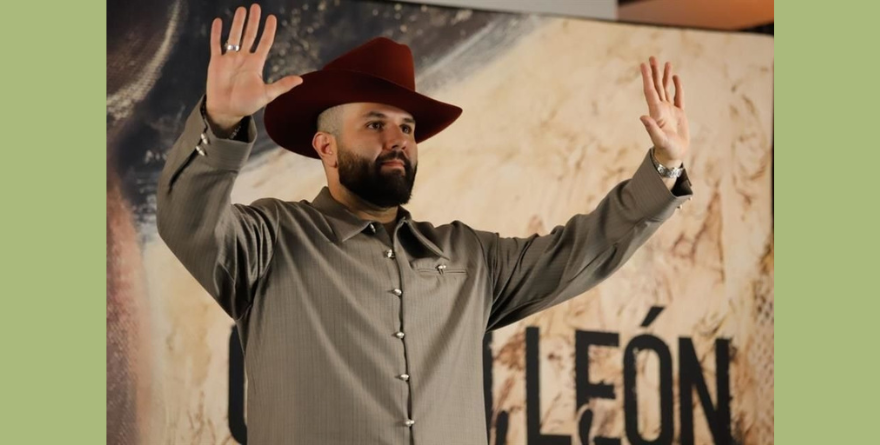 Carín León se disculpa tras cancelar show en Las Vegas