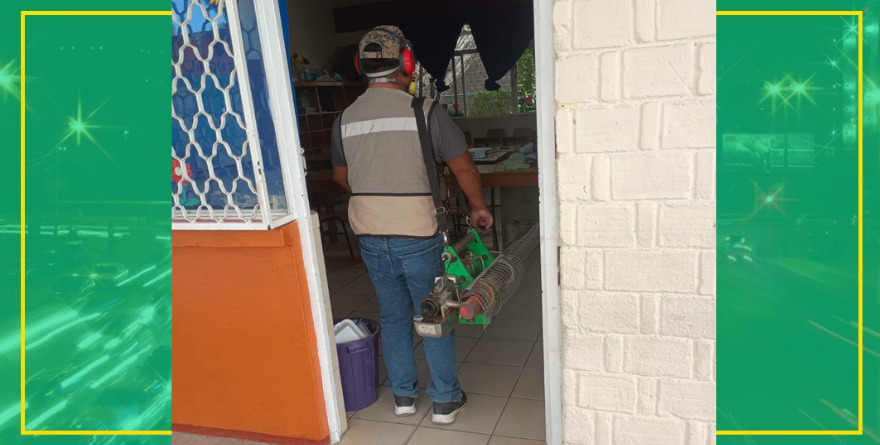 Fumigan escuelas contra el dengue