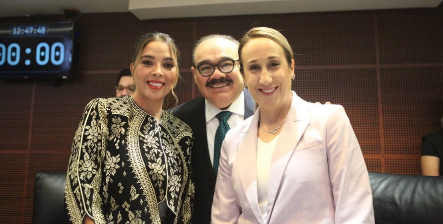 Más viva que nunca, dice Ruth González