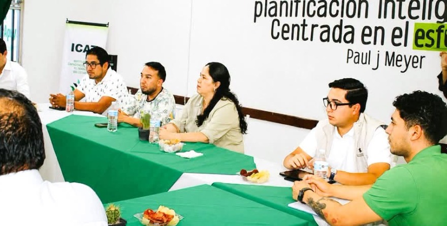 Vanegas recibe cinco consultorios médicos