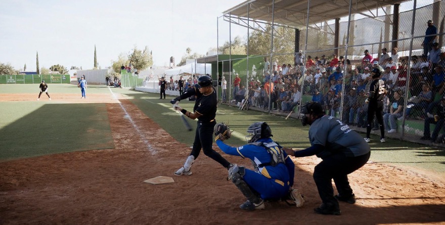 Moctezuma persigue el trofeo de béisbol