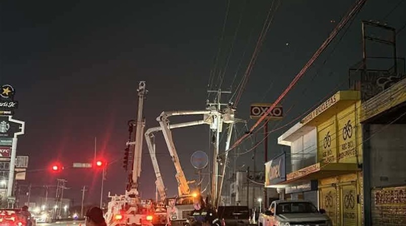 CUMPLEN MÁS 30 HORAS SIN LUZ; PROTESTAN Y HACEN BLOQUEOS
