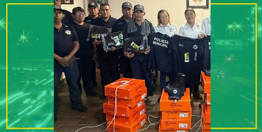 Dotan de uniformes a policías de San Vicente
