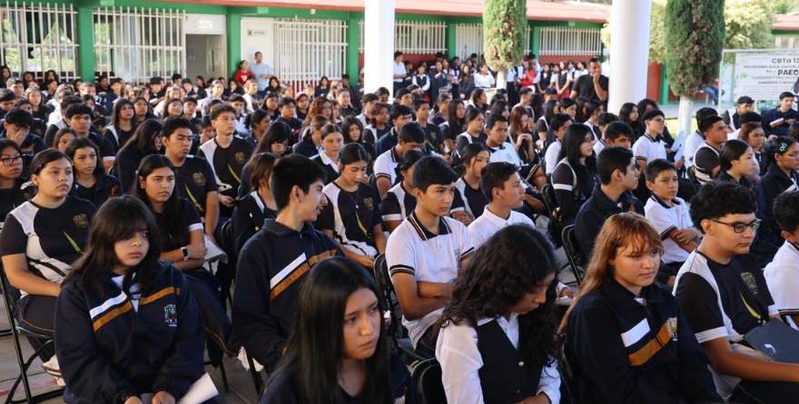 Entregan Tarjeta Joven en Rioverde