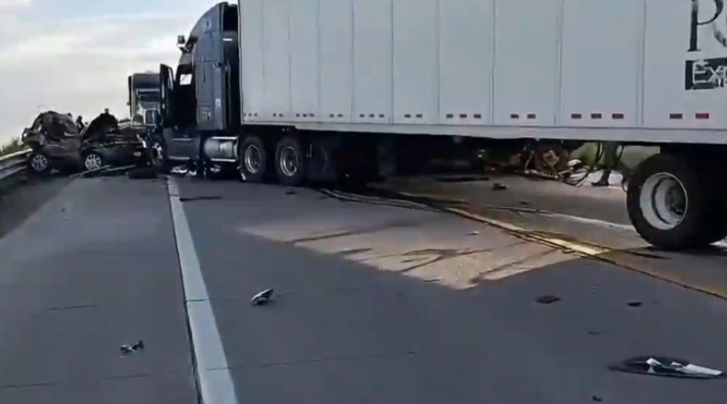 ACCIDENTE ANTES DE LLEGAR A VILLA DE ARRIAGA PARALIZA TRÁFICO