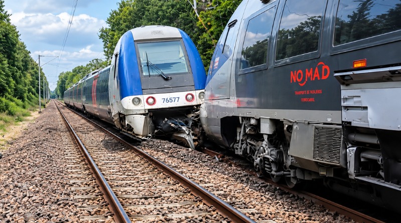 AL MENOS 44 HERIDOS POR DESCARRILAMIENTO DE TREN EN FRANCIA