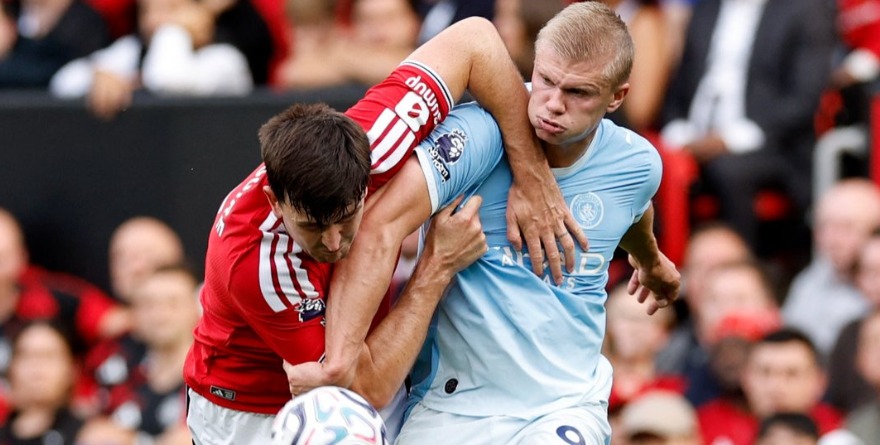 EL CITY SE QUEDÓ CON EL DERBI DE MANCHESTER