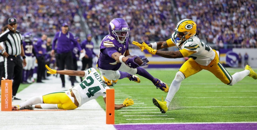 VIKINGS REMONTA CON FURIA SOBRE PACKERS Y DEBUTA CON TRIUNFO