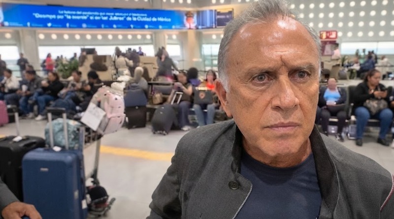 LE GRITAN ‘TRAIDOR’ A YUNES LINARES EN EL AICM