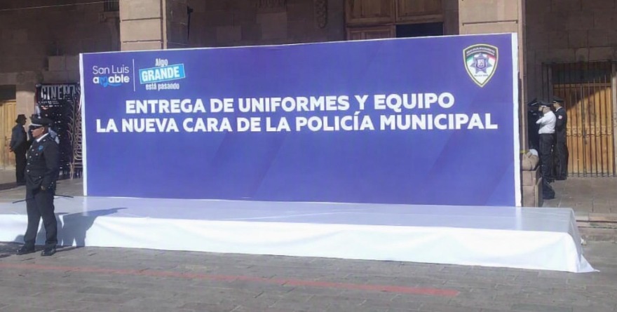  Ayuntamiento premia a su policía cuestionada