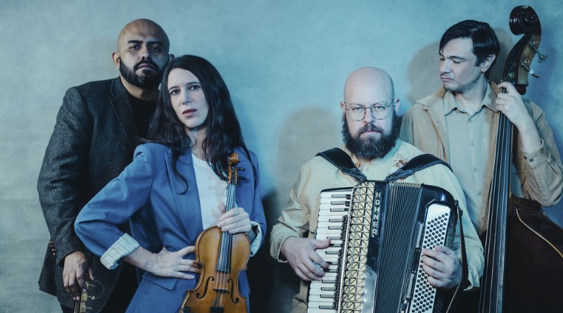 LA MANCHA LLEVA EL JAZZ MANOUCHE A LA MEXICANA AL CENART