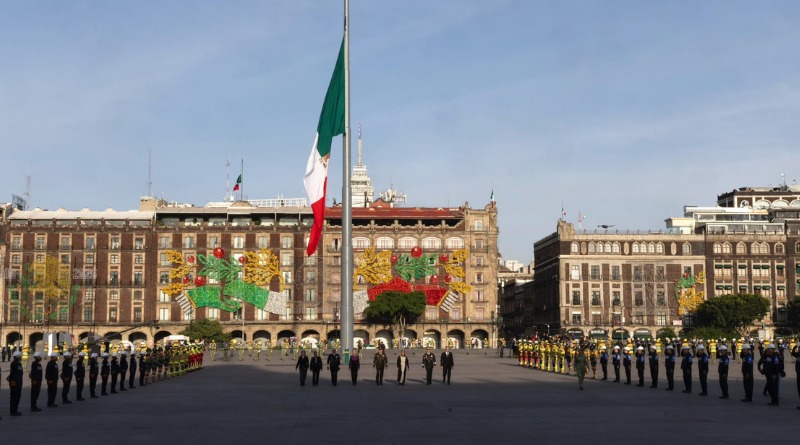 IZAN BANDERA POR SISMOS DE 1985 Y 2017