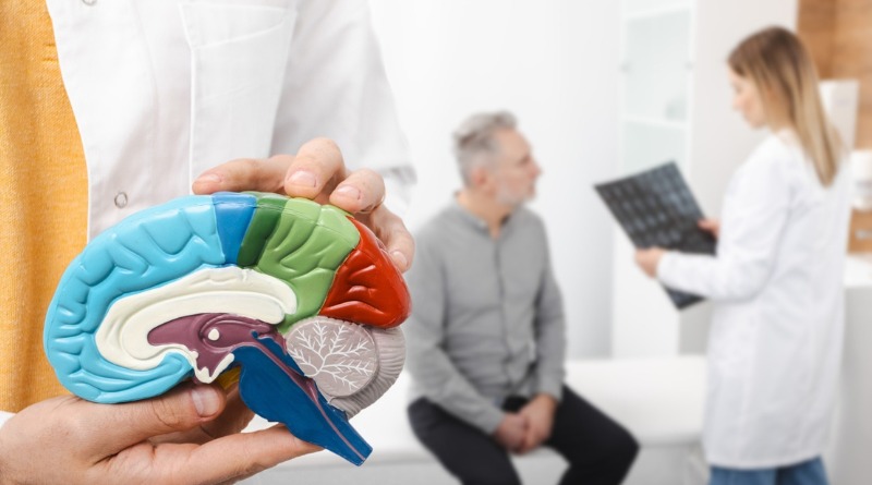 CUIDADORAS EN COLAPSO: LA OTRA CRISIS DEL ALZHEIMER