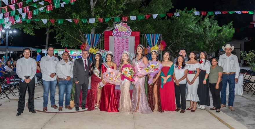 Ganadoras del certamen Señorita Independencia