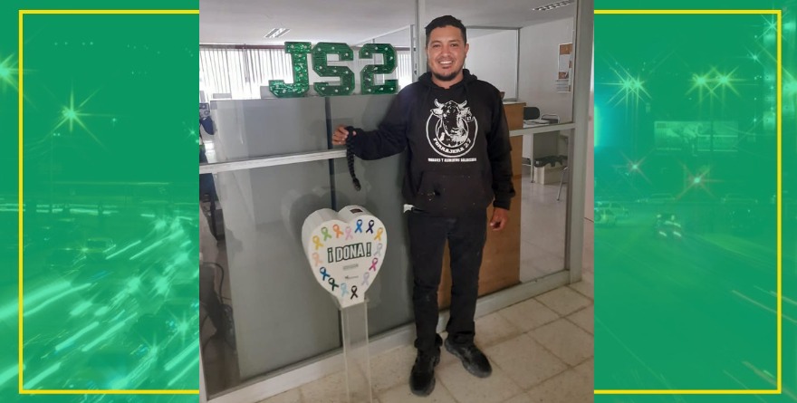 Voluntariado teje pelucas con amor