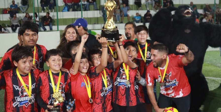 Premiación infantil de fútbol Cedral