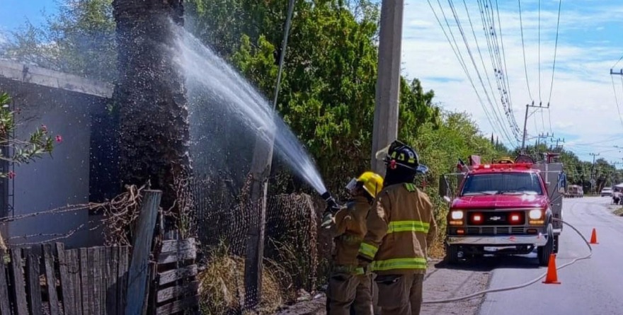 Sofocan incendio en casa abandonada
