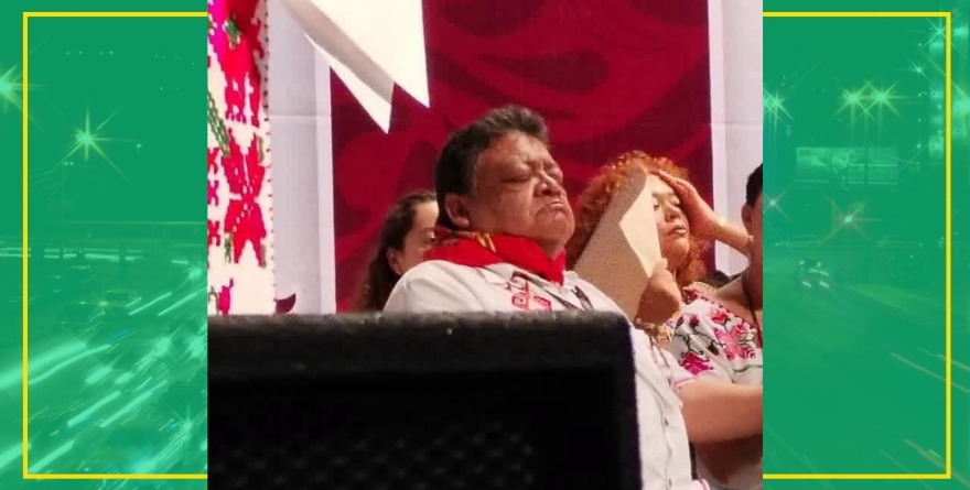 Godoy se duerme en plena consulta indigena
