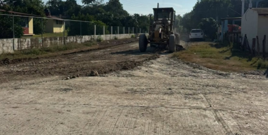 Rehabilitación de calles en Tantojón