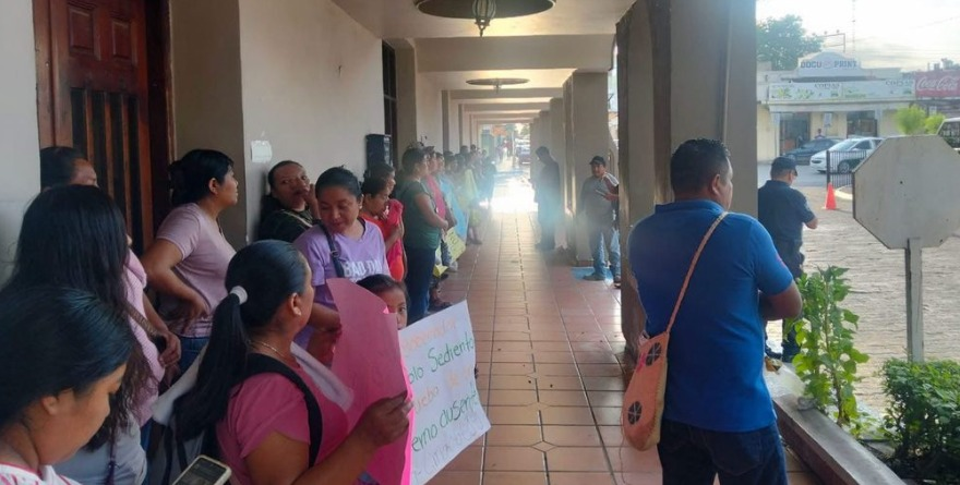 Crisis de agua en Ciudad Valles, se manifiestan en alcaldía