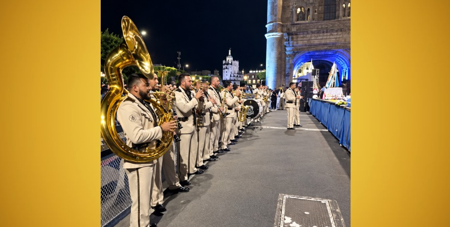 Vuelven a correr a la banda El Recodo