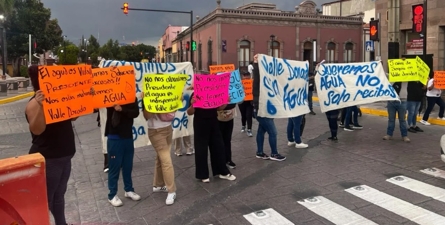 Protestan por falta de agua
