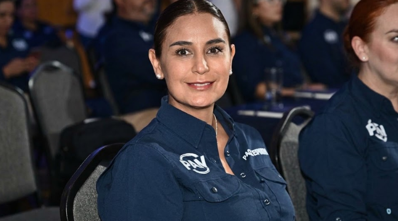 CRITICA PAOLA ESPINOSA TRABAJO DE ROMMEL PACHECO EN CONADE