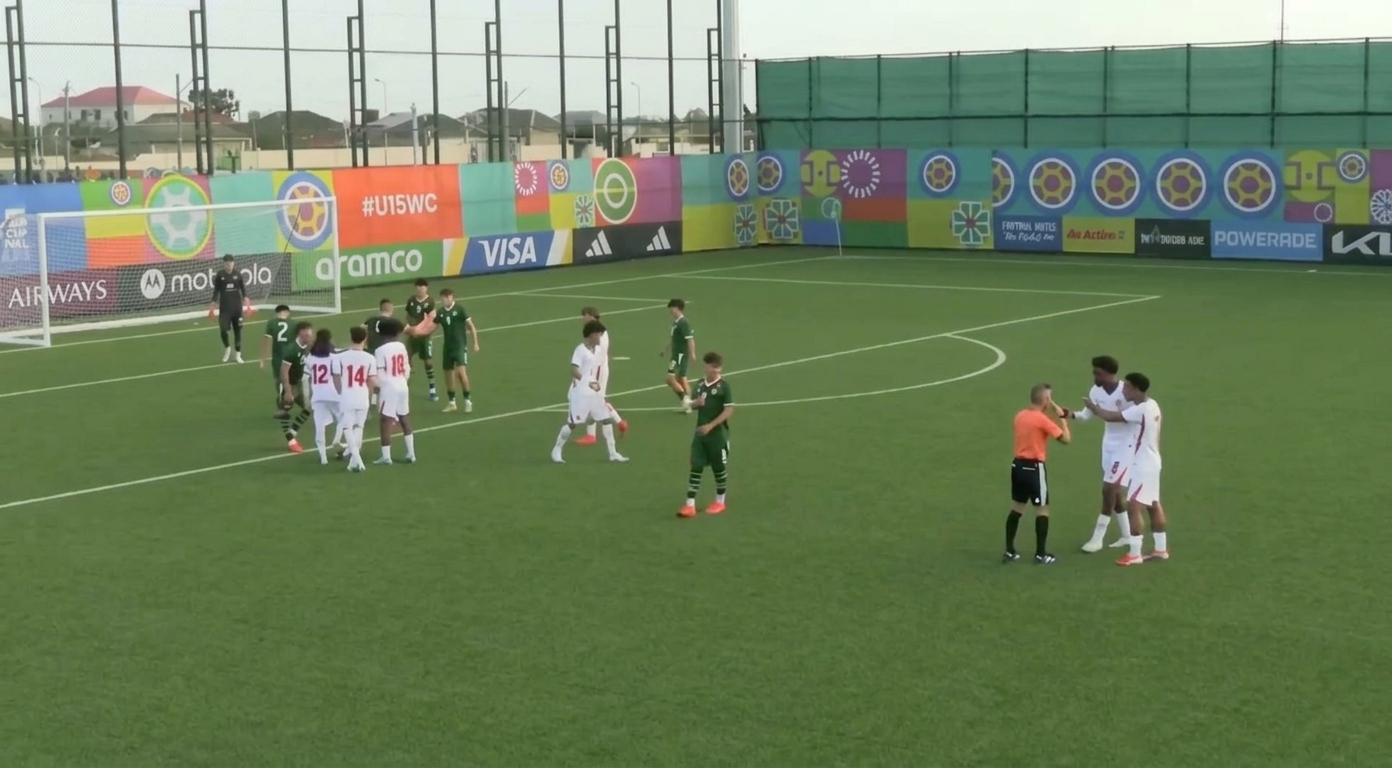 ABANDONA INGLATERRA LA CANCHA TRAS RACISMO EN MUNDIAL SUB 15
