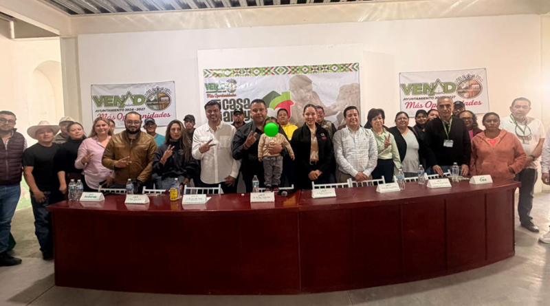 Firman convenio de vivienda en Venado