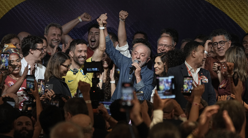 IMPULSÓ WHATSAPP REMONTADA DE LULA EN ELECCIONES DE BRASIL