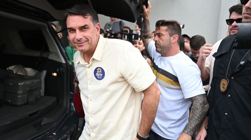 RECTIDICA BOLSONARO Y SE HACE LLAMAR AHORA ‘LÍDER’ DE BRASIL