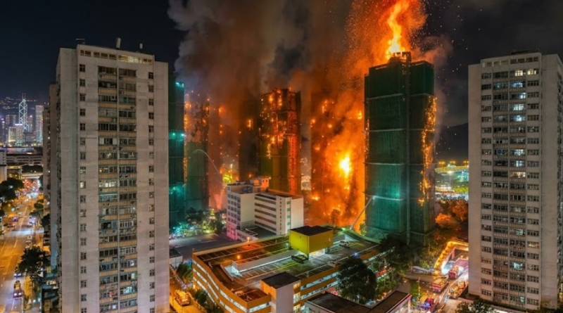 SE DISCULPAN JEFE DEL EJECUTIVO DE HONG KONG POR INCENDIO