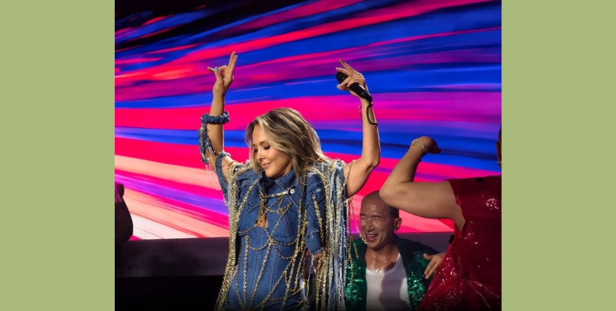 Fey se suelta el pelo y estrena conciertazo