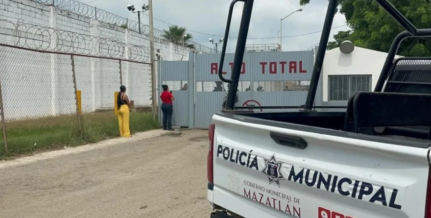 MUEREN 9 REOS Y UN MENOR EN PENAL DE MAZATLÁN