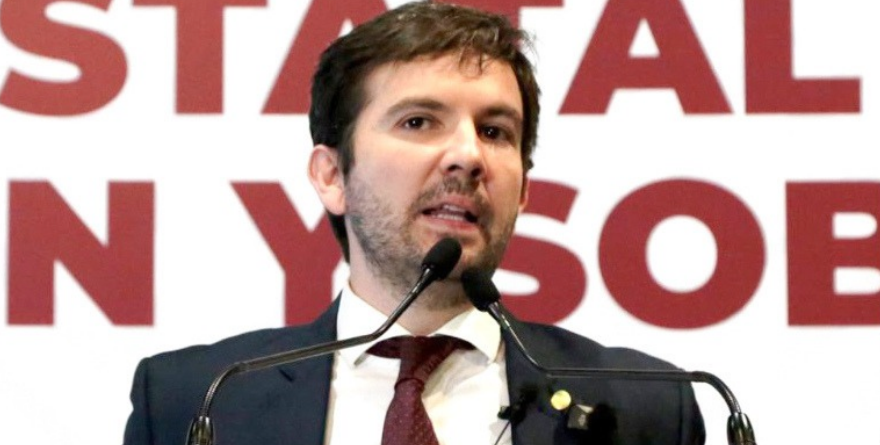 ZUMAYA HUYE DEL PAÍS