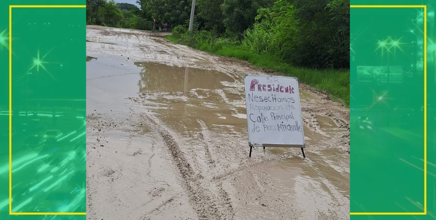 Fraccionamiento Mira Valles exige pavimentación de calle principal