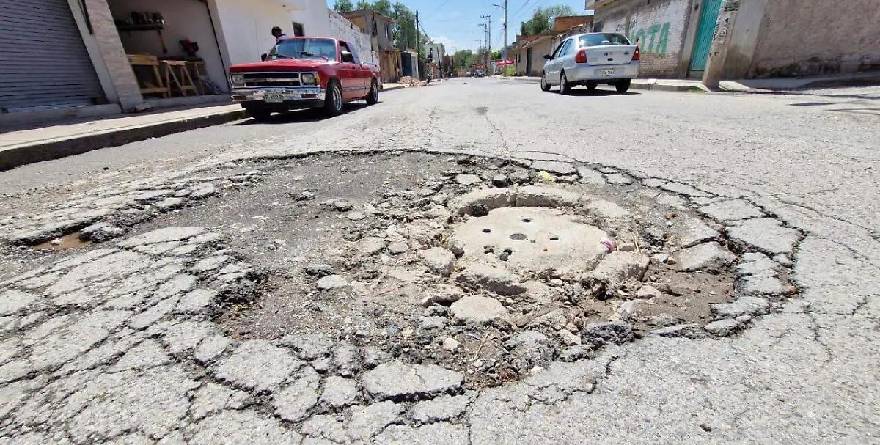 Piden rehabilitar calle Antonio Plaza