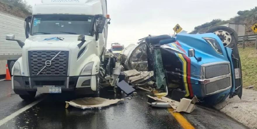 Trágico choque y volcadura en la carretera 57 deja un muerto