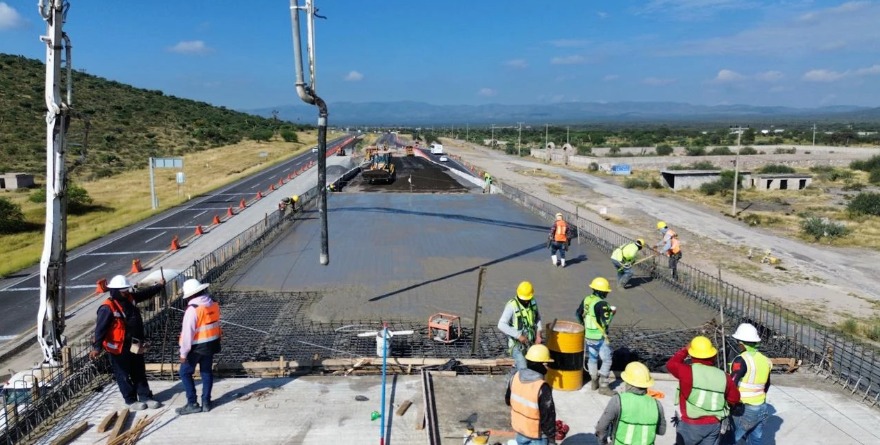 Avanza construcción de nueva autopista